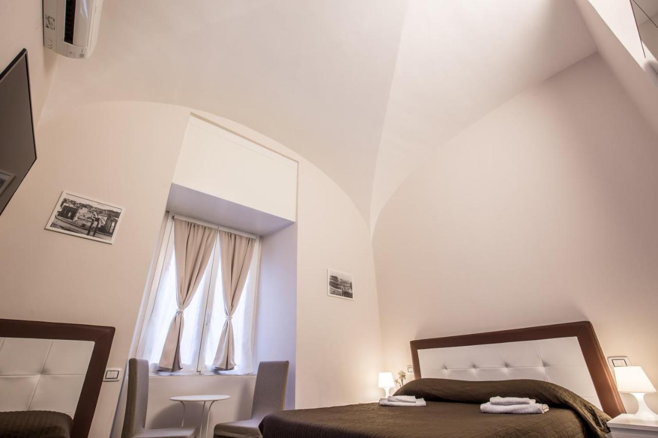 Azzurra Rooms ローマ エクステリア 写真