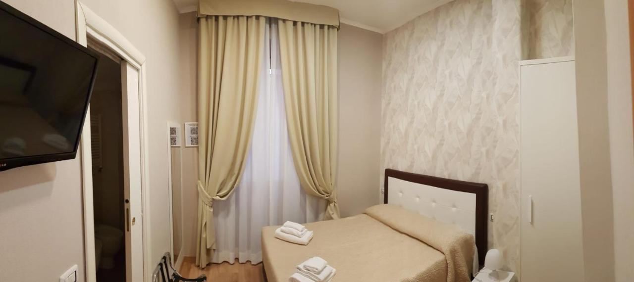 Azzurra Rooms ローマ エクステリア 写真